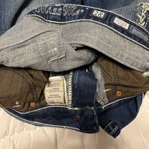 Miss me jeans. Gently worn great condition.